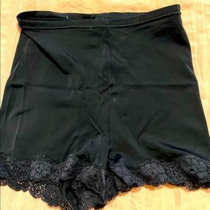 Maidenform Sweet Nothings. Size large